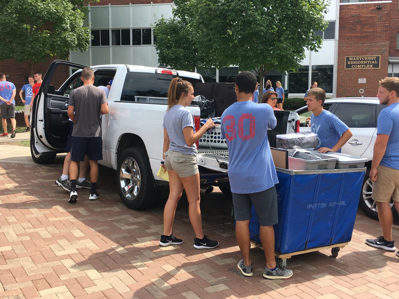PHOTOS: More than 2K freshmen arrive at UD