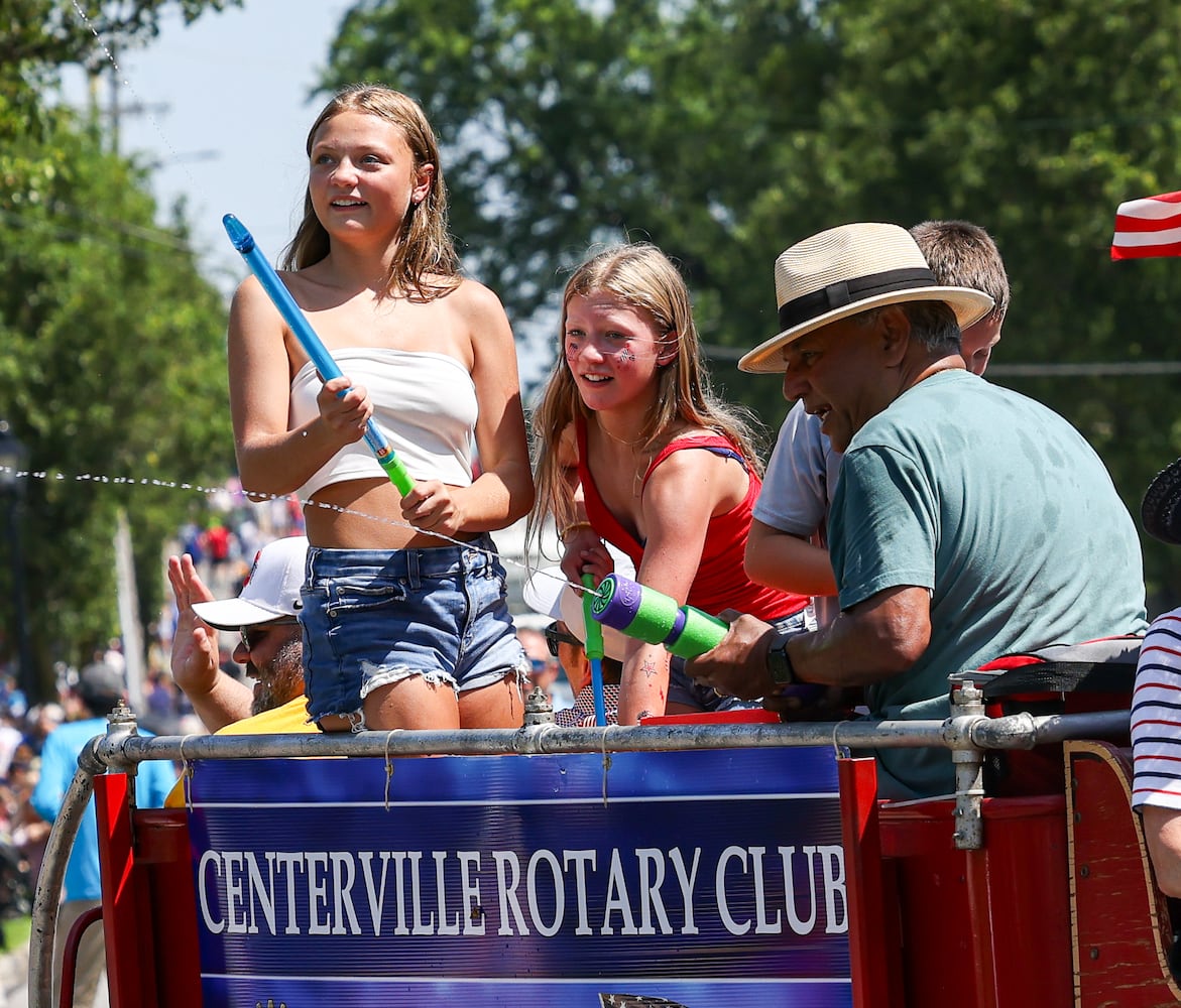 070425 DDN Americana Festival Parade Centerville
