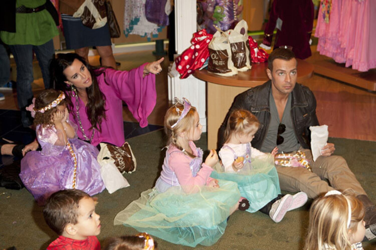 Hollywood Celebs Shop Disney Store For Halloween