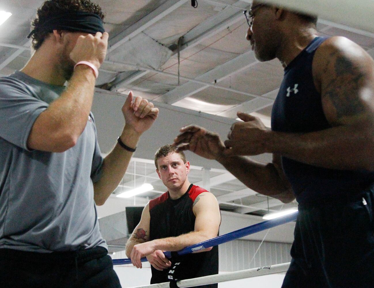 Area fighters boxing to benefit vets