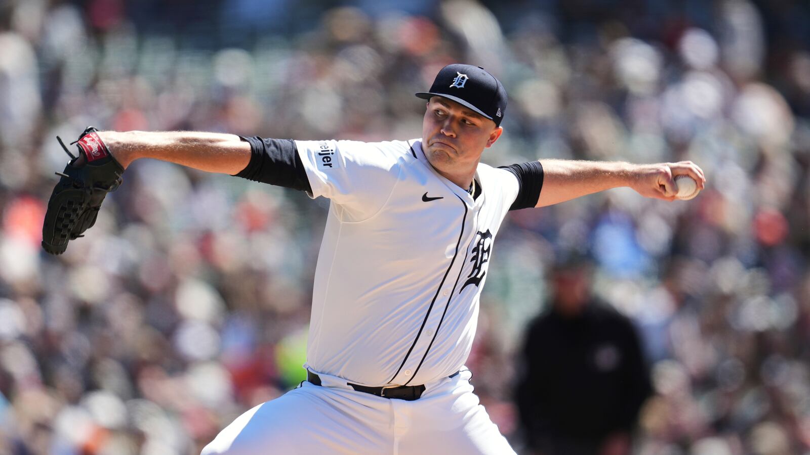 Detroit Tigers pitcher Tarik Skubal throws against the Cleveland Guardians in the first inning during a baseball game, Sunday, May 25, 2025, in Detroit. (AP Photo/Paul Sancya)