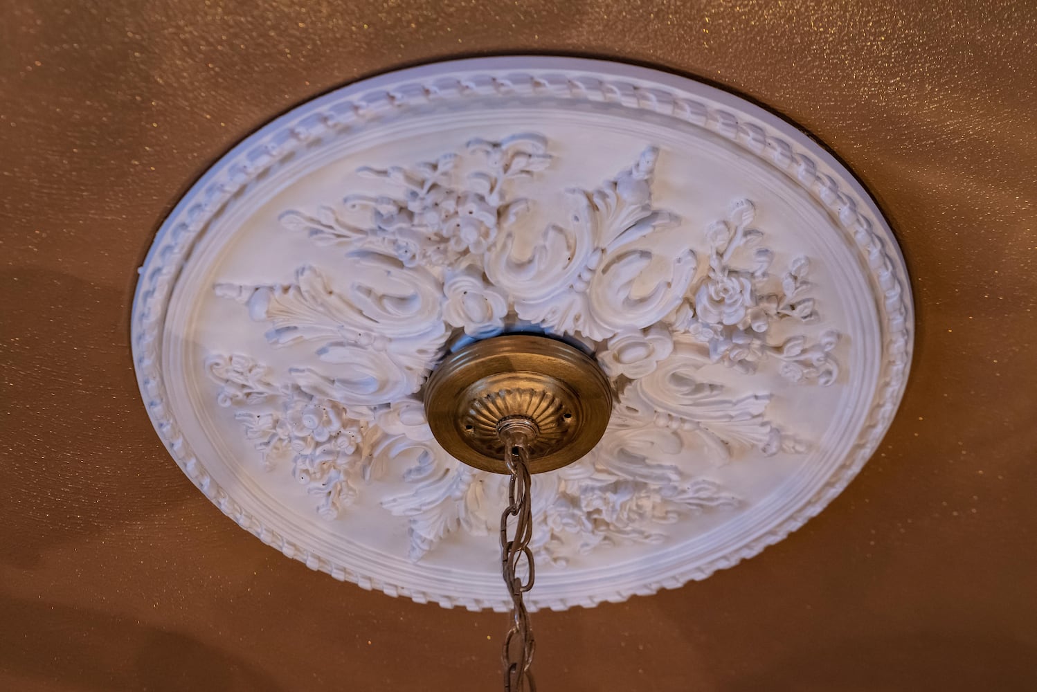 PHOTOS: A Dickens of a Christmas St. Anne’s Hill Holiday Home Tour