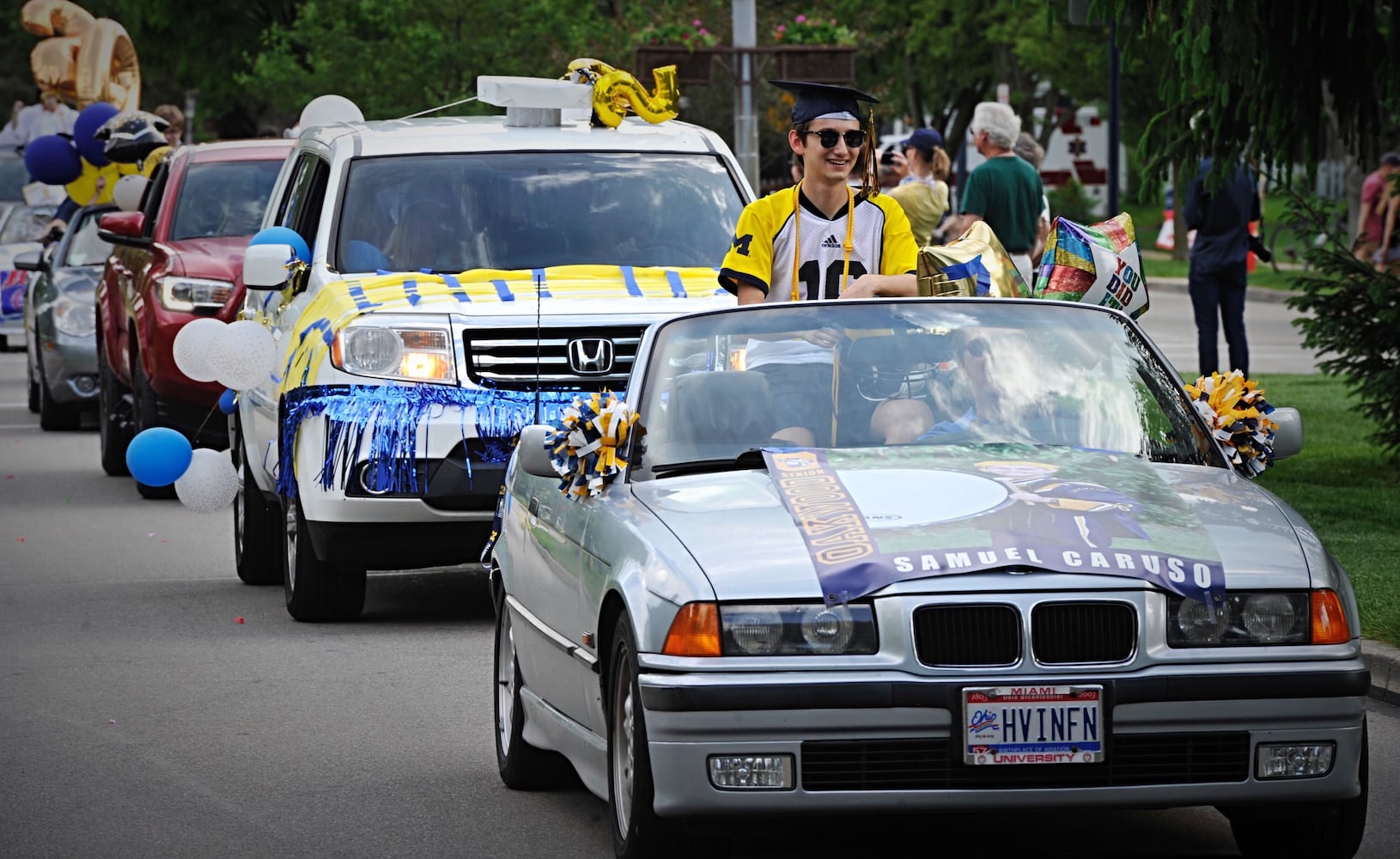 Oakwood community celebrates seniors during parade