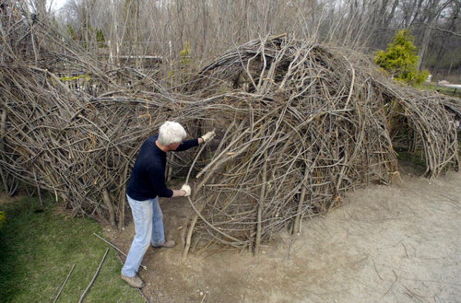 "Woven Wood" artist Patrick Dougherty