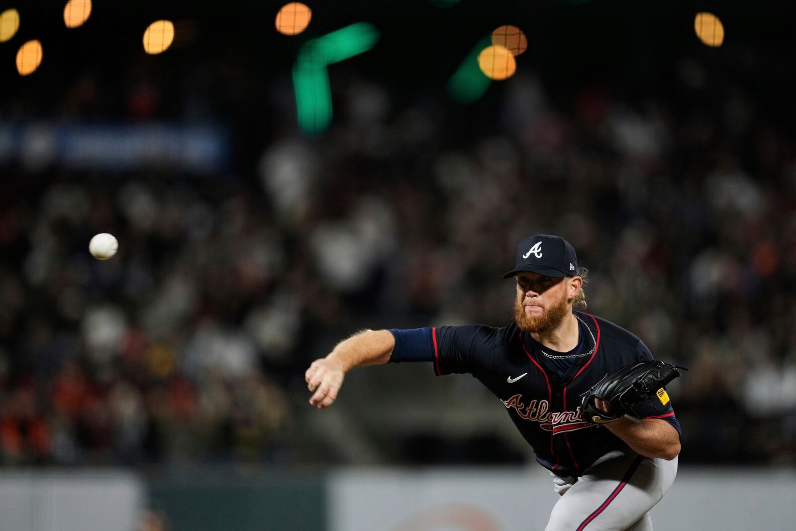 Atlanta Braves' Craig Kimbrel pitches to a San Francisco Giants batter during the seventh inning of a baseball game Friday, June 6, 2025, in San Francisco. (AP Photo/Godofredo A. Vásquez)