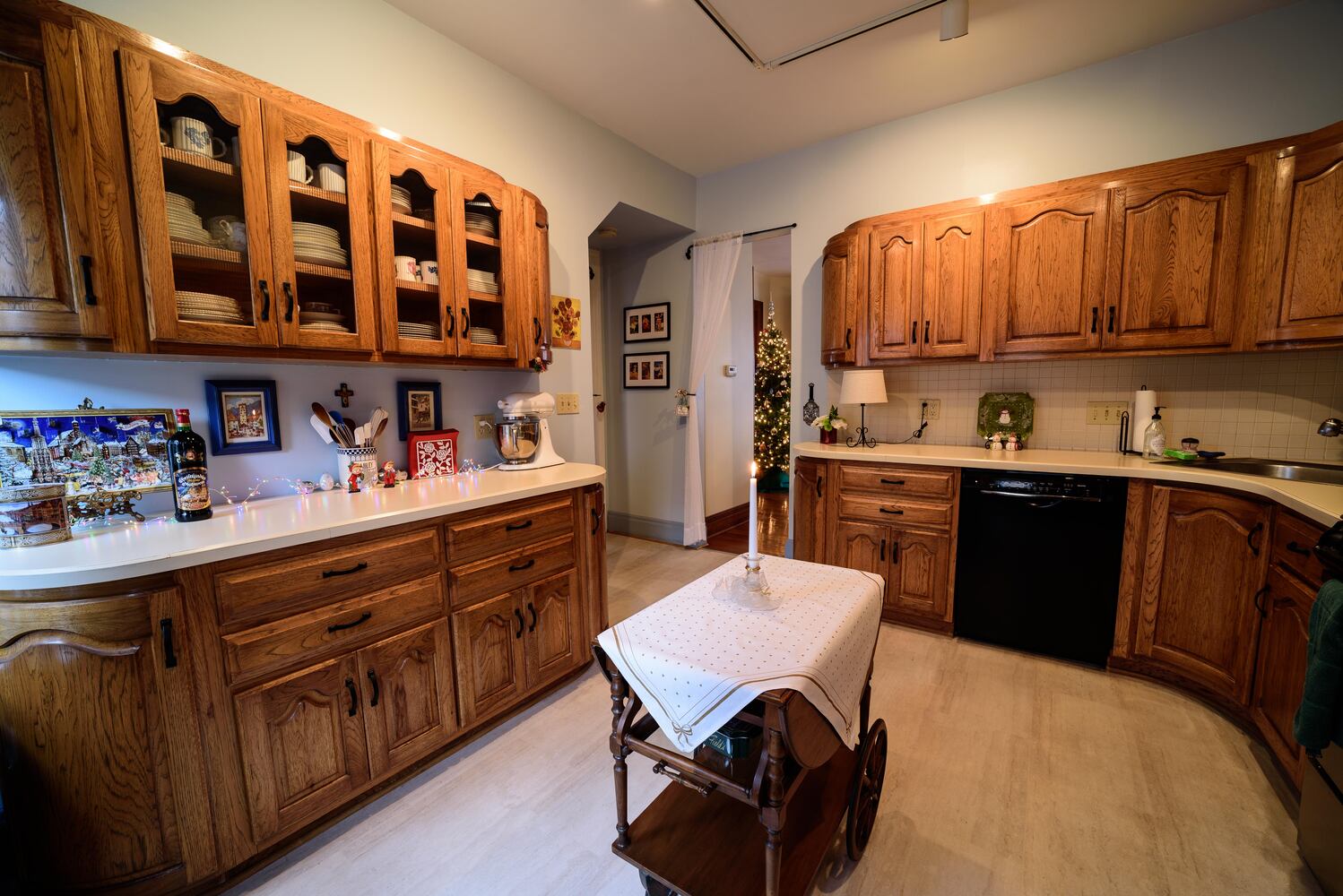 PHOTOS: The Oregon Historic District’s Virtual Grand Holiday Tour of Homes