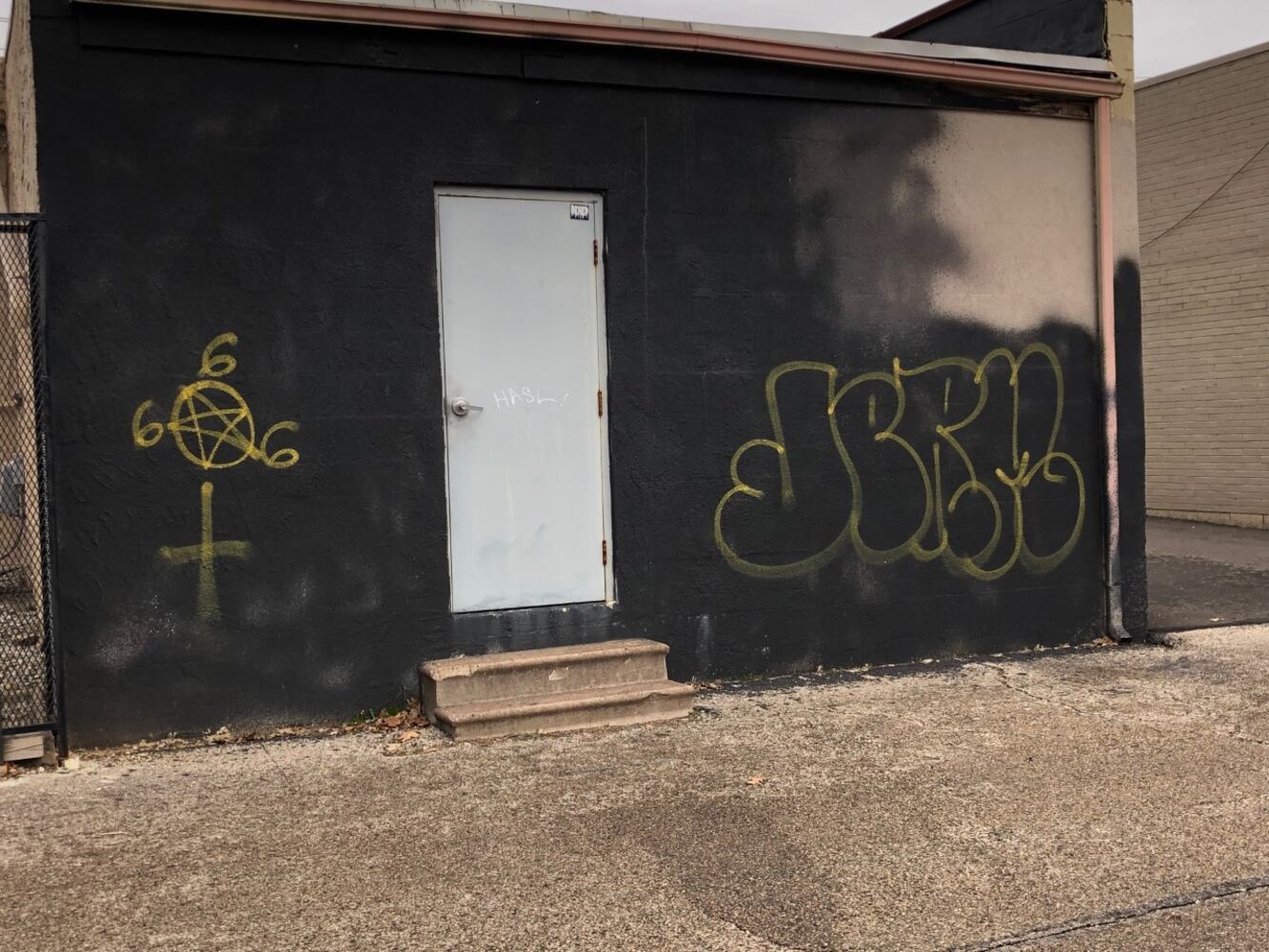 Moraine business vandalized