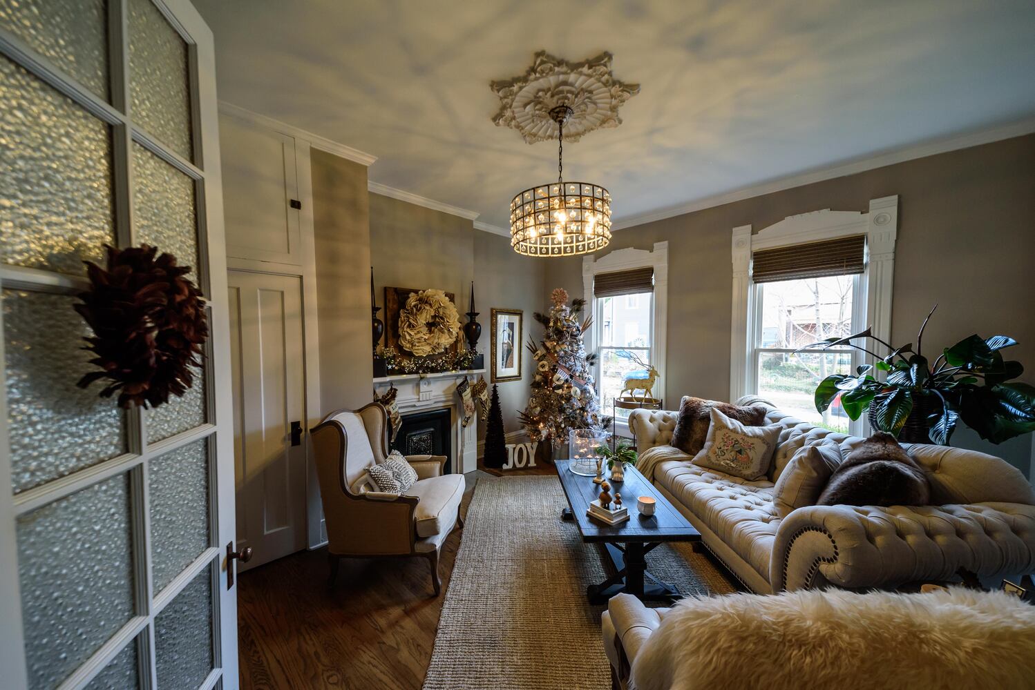 PHOTOS: A Dickens of a Christmas St. Anne’s Hill Holiday Home Tour