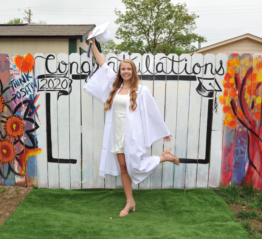 PHOTOS: Springboro graduates celebrate using selfie mural