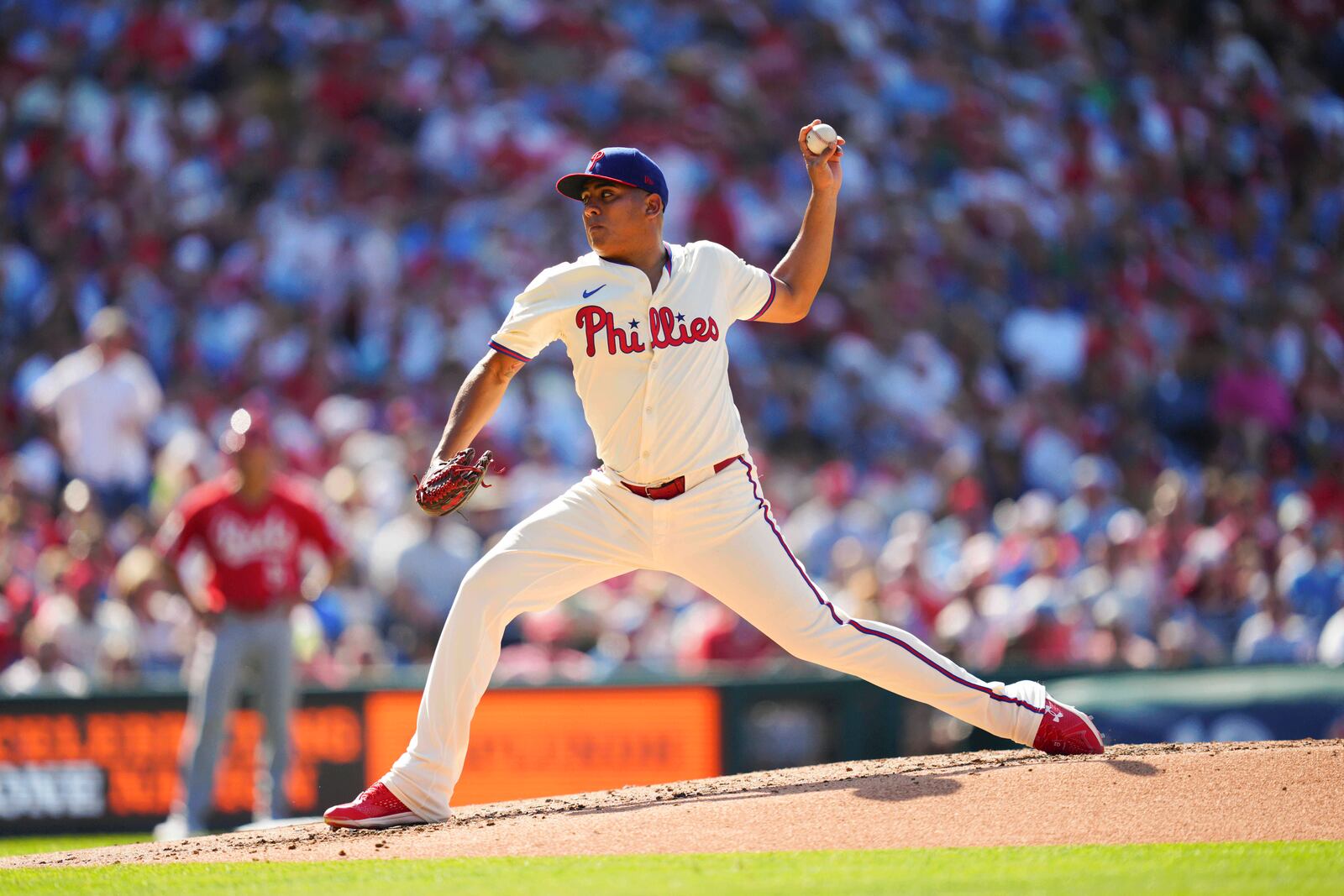 Philadelphia Phillies pitcher Ranger Suárez throws during the third inning of a baseball game against the Cincinnati Reds, Saturday, July 5, 2025, in Philadelphia. (AP Photo/Derik Hamilton)