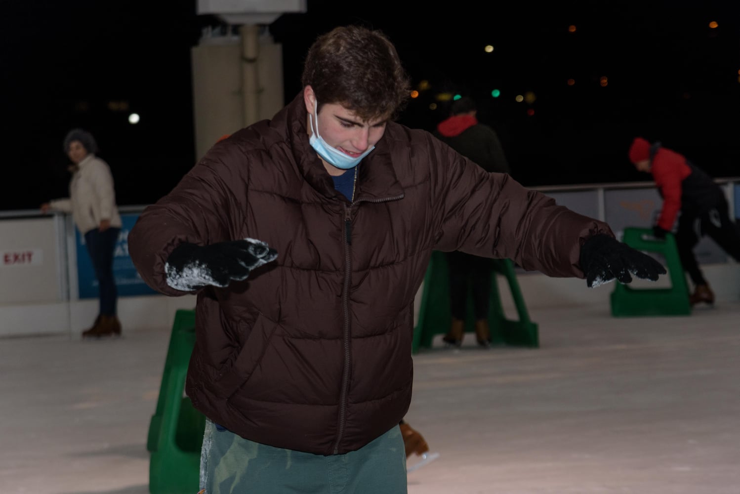 PHOTOS: Did we spot you ice skating during '90s Night at RiverScape MetroPark?