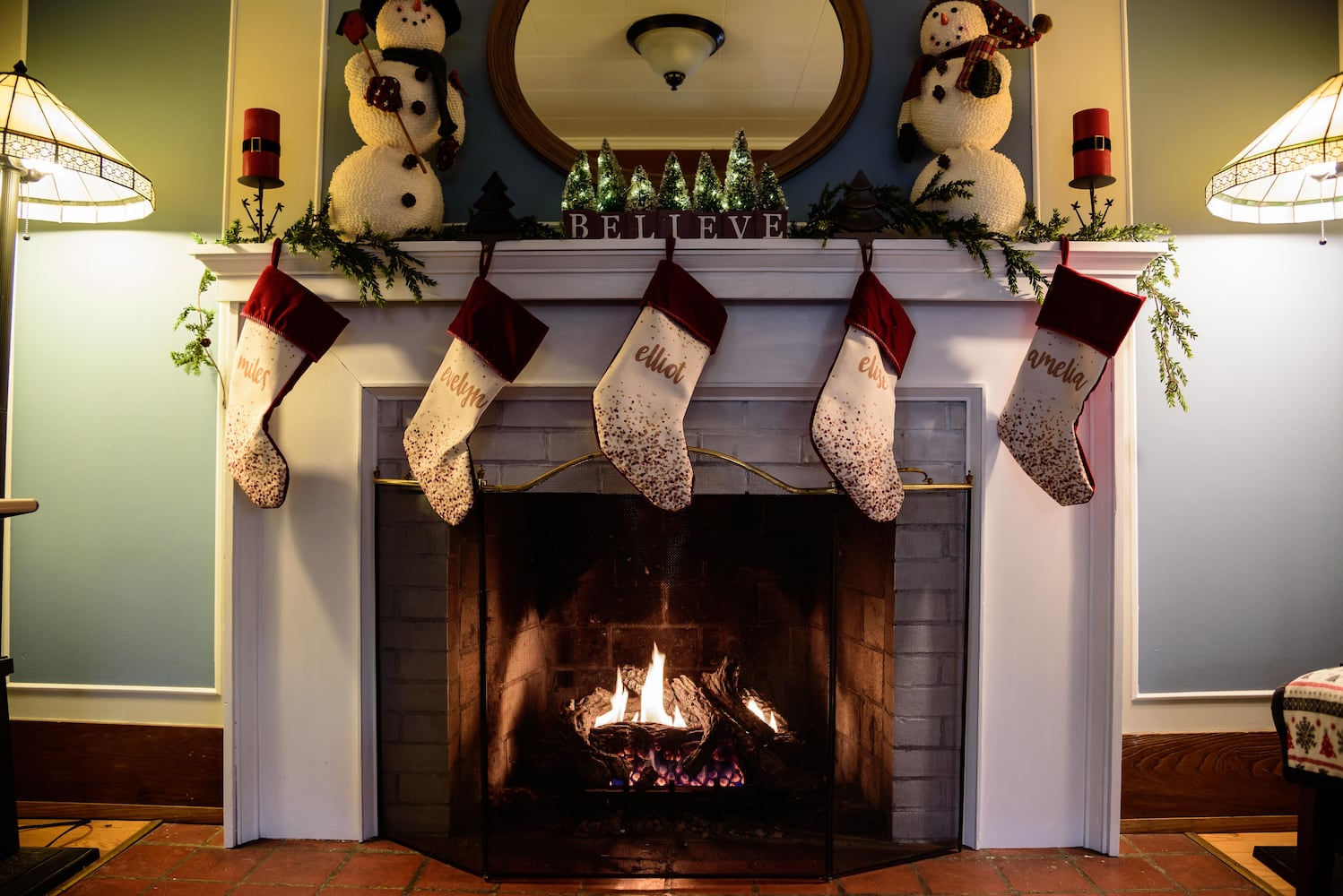 PHOTOS: Inside gorgeous Oakwood homes decorated for its very first  holiday home tour