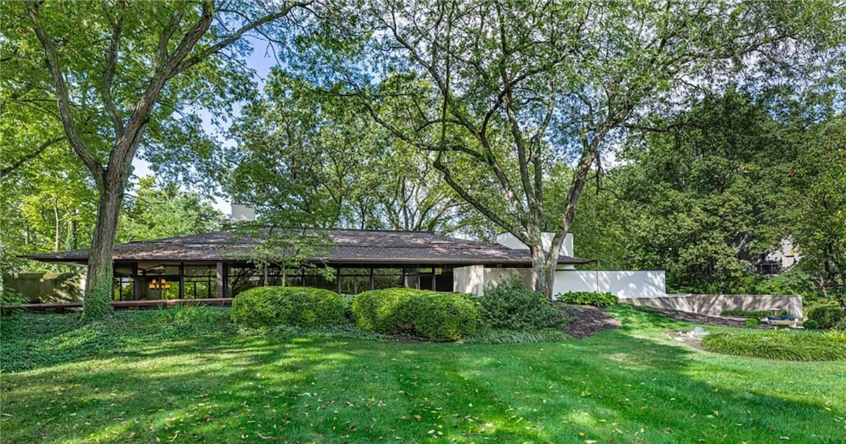 Local real estate: Kettering 2-story for sale is on wooded lot, has unique features
