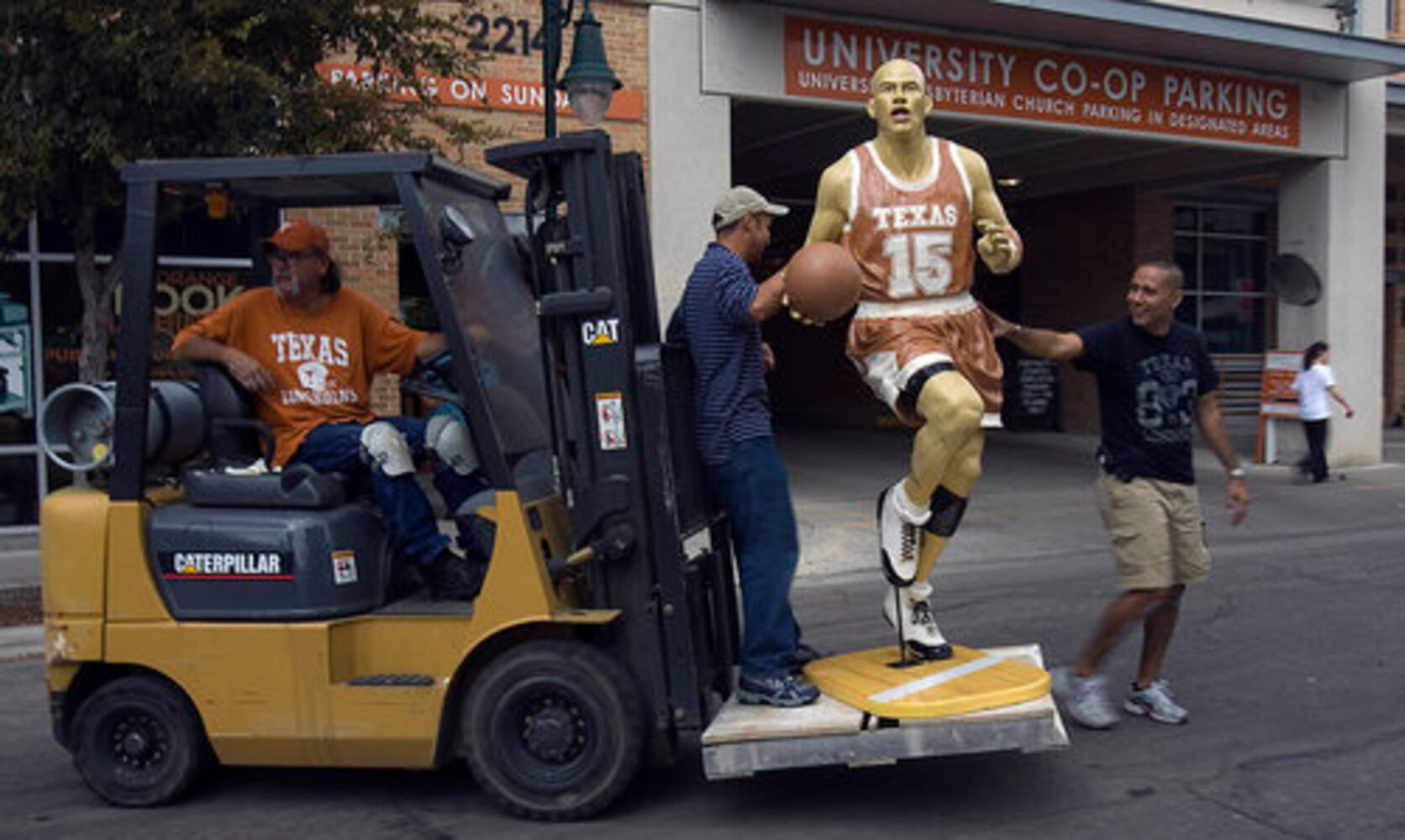 UT sports statues, 10.19.10