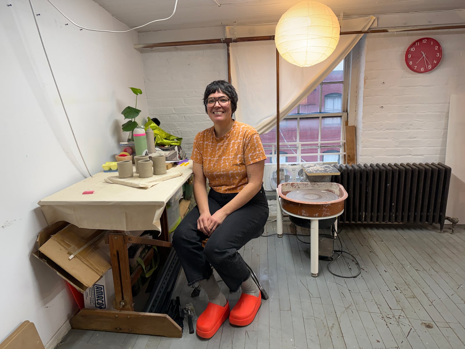 Leslie Sells is returning to ceramics after 15 years focused on teaching and being a caretaker. “This is a place to physically come to force myself to do something creative,” she said. “It’s my own art therapy.” HANNAH KASPER/CONTRIBUTED