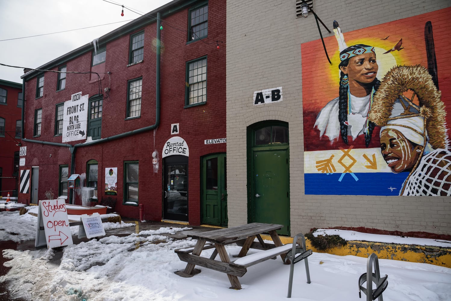 PHOTOS: 3rd Sunday Art Hop at Front Street