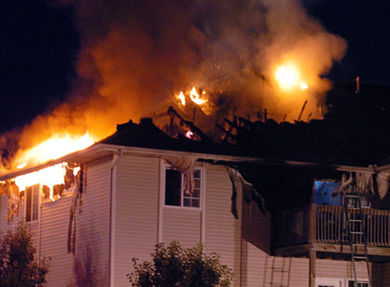 Xenia apartment complex fire