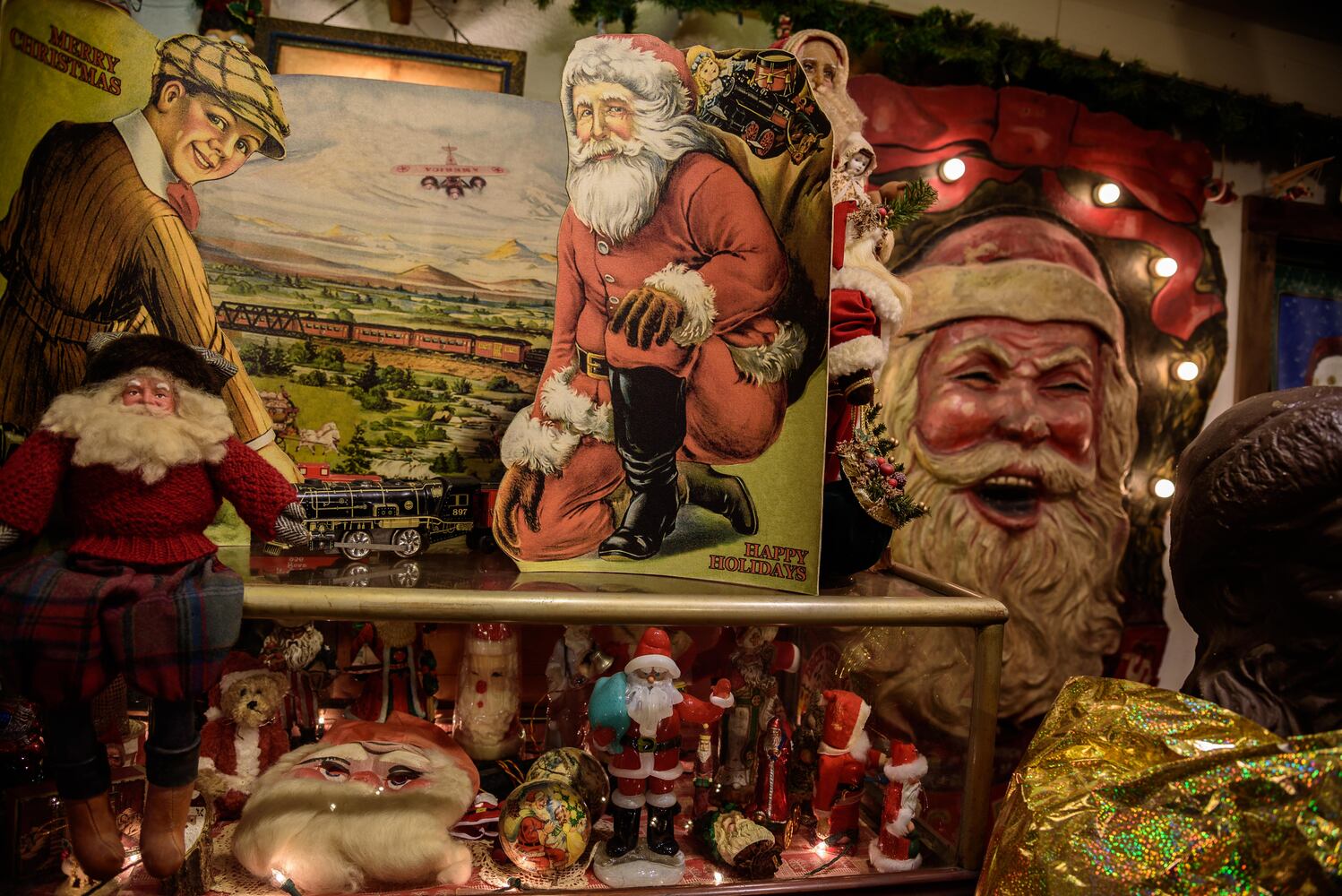 Photos: You’ve got to see Clifton Mill’s collection of thousands of Santas