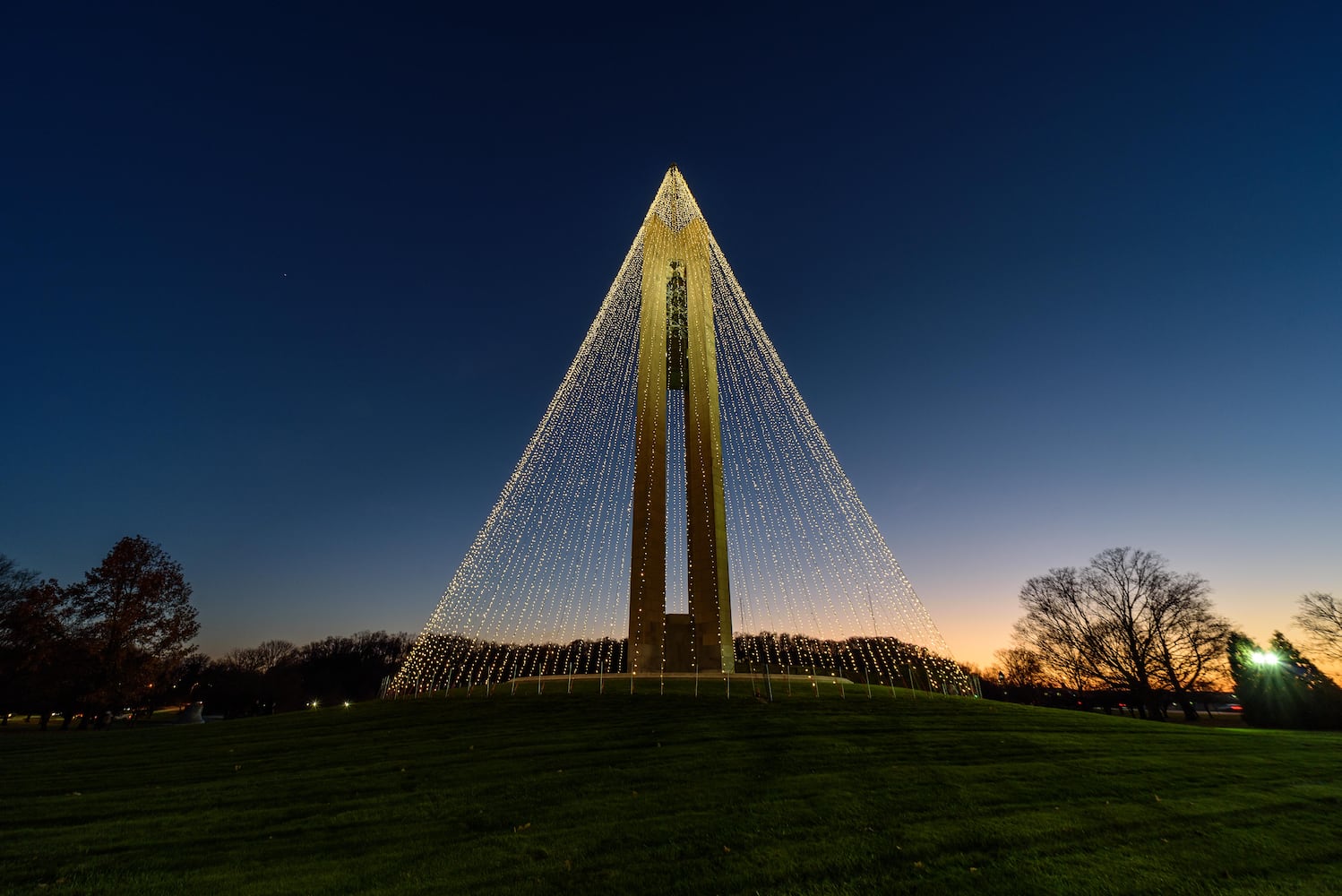 PHOTOS: Illumination of the Carillon Tree of Light