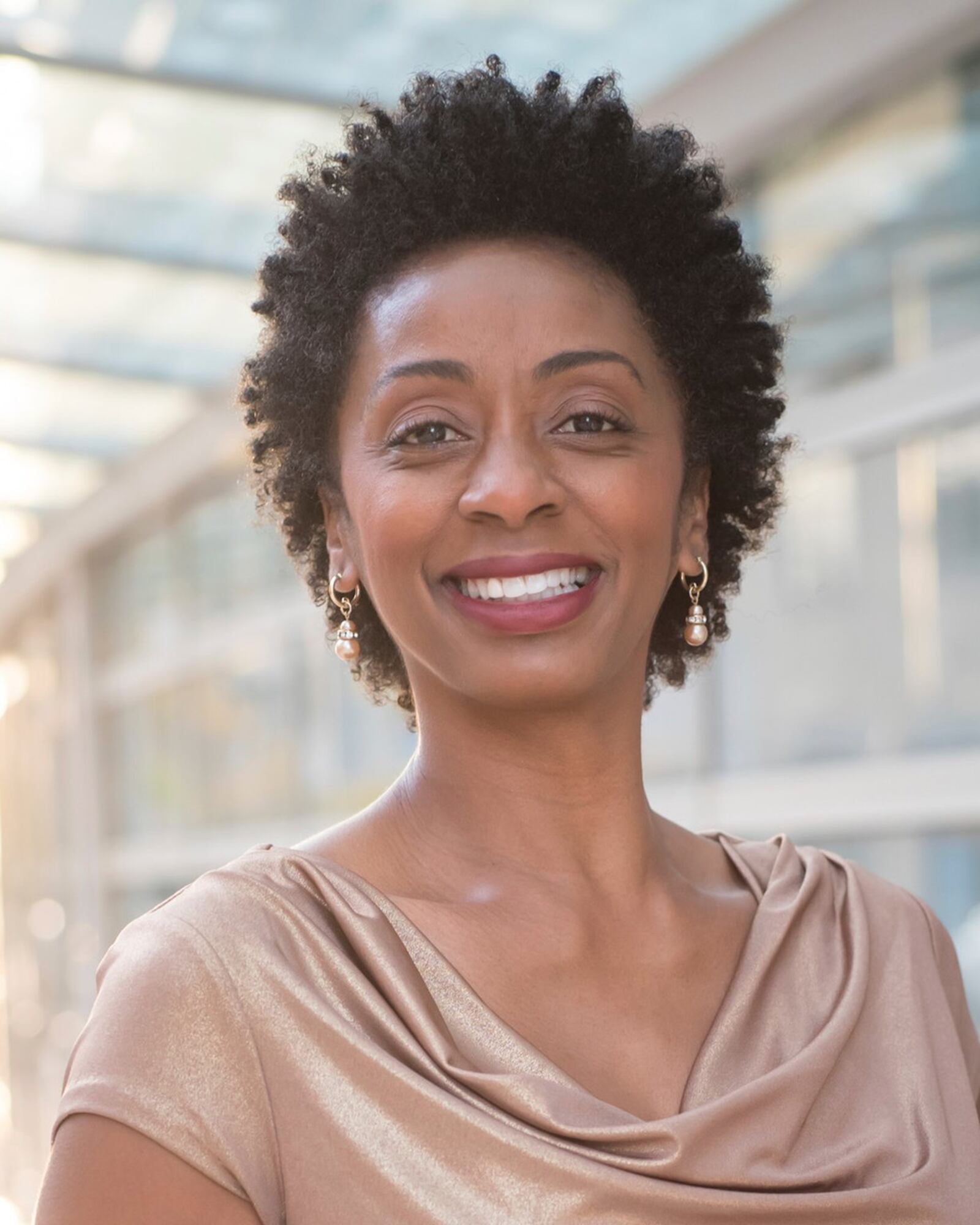 Local jazz vocalist Felita LaRock, who has made a few appearances with the Dayton Performing Arts Alliance in recent years, will be among the artists featured in the DPO “Hometown Holiday” SuperPops concert Dec. 7 and 8 at the Schuster Center. CONTRIBUTED