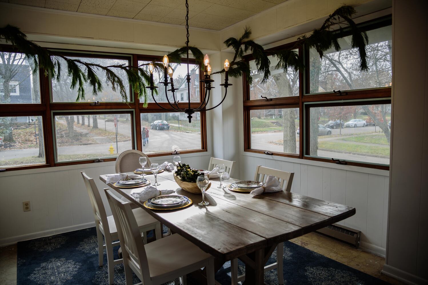 PHOTOS: Inside gorgeous Oakwood homes decorated for its very first  holiday home tour
