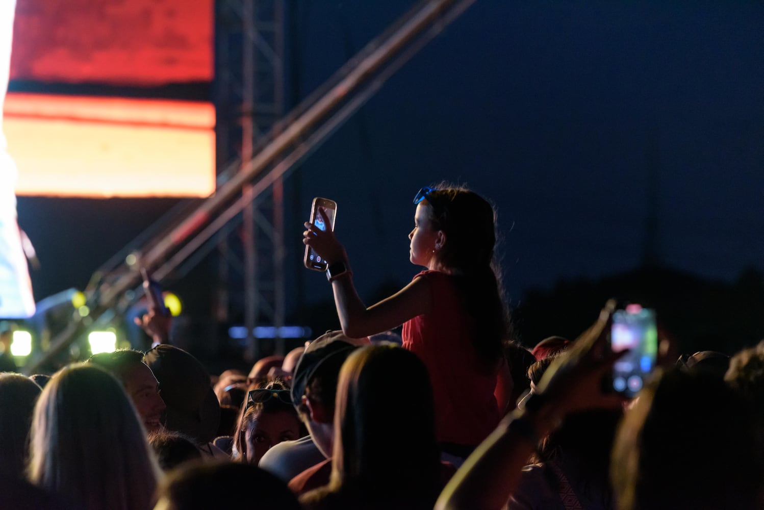 PHOTOS: Carrie Underwood & Shaboozey at the 2025 Voices of America Country Music Fest
