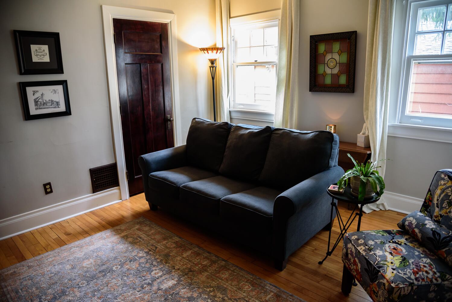 PHOTOS: Inside gorgeous Oakwood homes decorated for its very first  holiday home tour