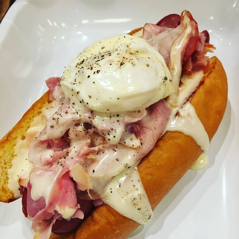 Cincinnati's Senate pub serves up gourmet hot dogs