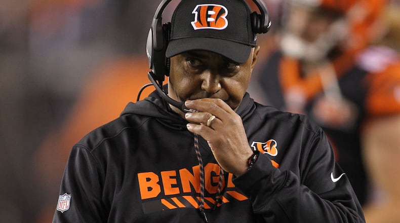 CINCINNATI, OH - DECEMBER 04: Head coach Marvin Lewis of the Cincinnati Bengals looks on against the Pittsburgh Steelers during the first half at Paul Brown Stadium on December 4, 2017 in Cincinnati, Ohio. (Photo by John Grieshop/Getty Images)