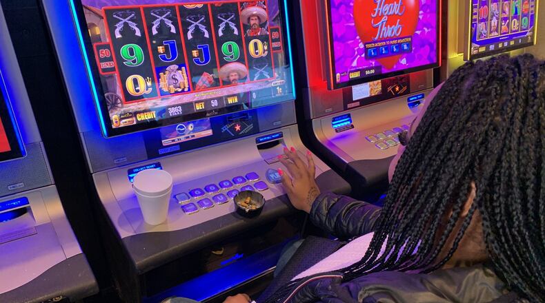 Racinos and casinos in Ohio are offering elaborate smoking patios for customers who want to smoke and gamble at the same time. Hollywood Gaming at the Dayton Raceway opened a 4,700-square-foot patio — its second one — in December.