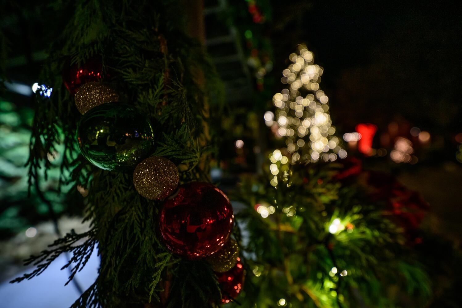 PHOTOS: Take a look at Columbus’ historic German Village all decked out for the holidays