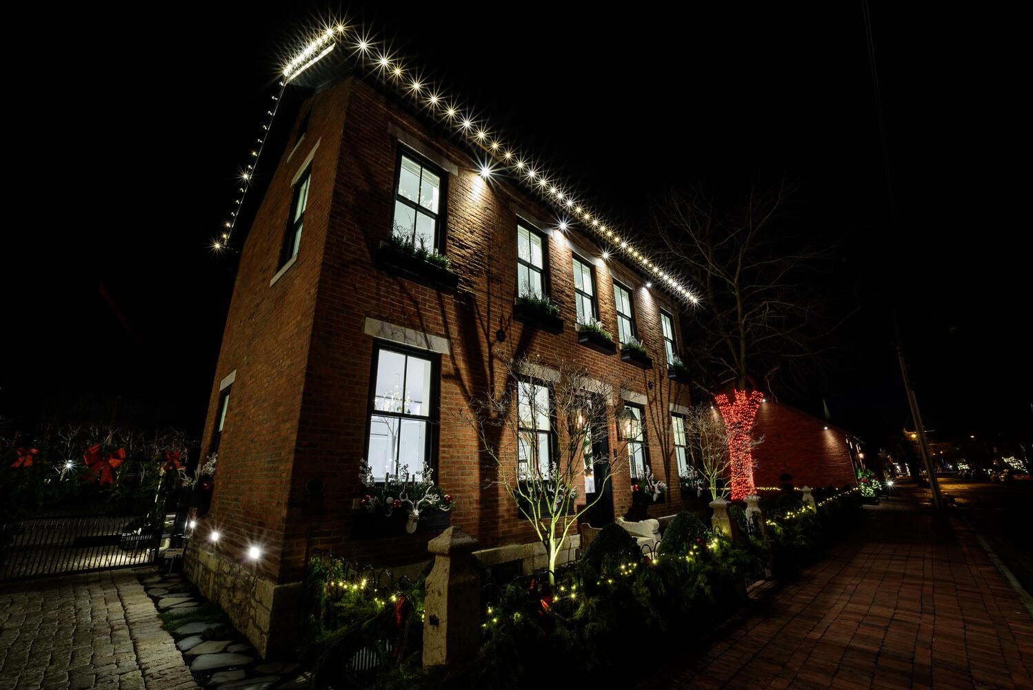 PHOTOS: Take a look at Columbus’ historic German Village all decked out for the holidays
