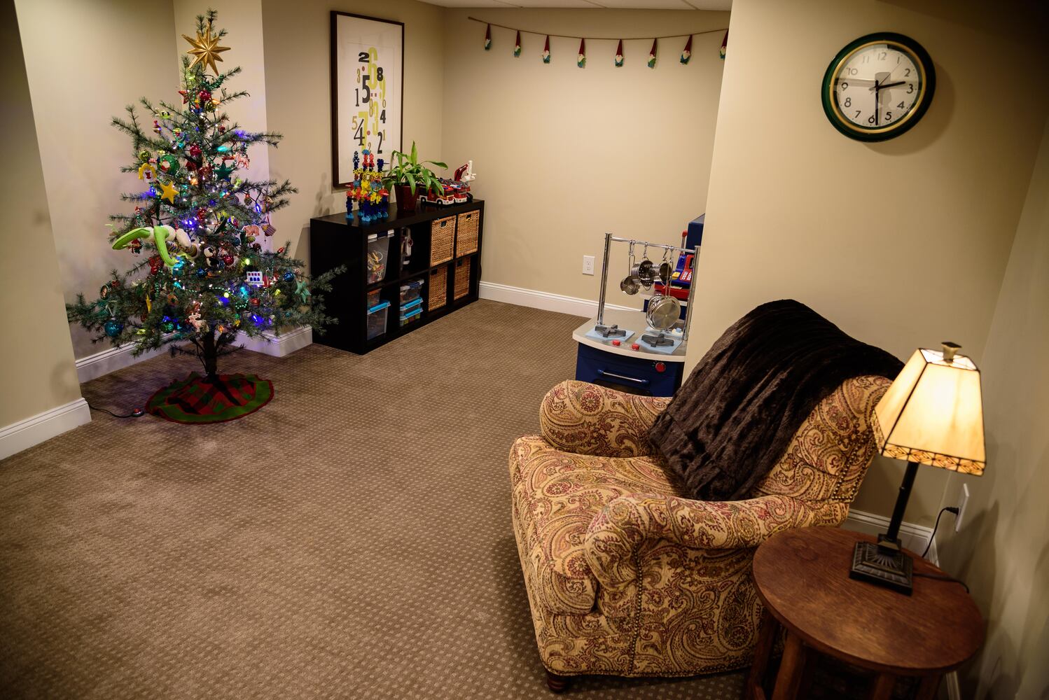 PHOTOS: Inside gorgeous Oakwood homes decorated for its very first  holiday home tour