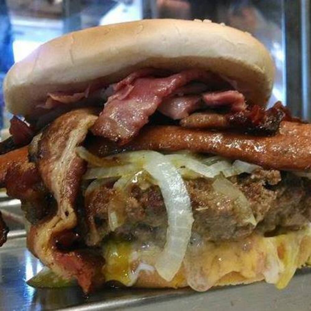 Popular restaurant closing as owner forced to get amputation
