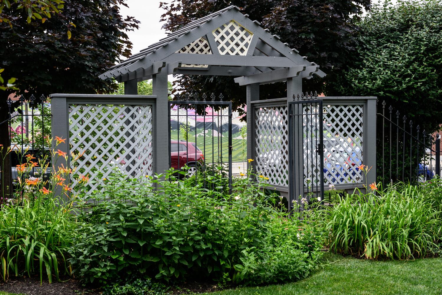 PHOTOS: 2024 St. Anne's Hill Historic District Garden Tour