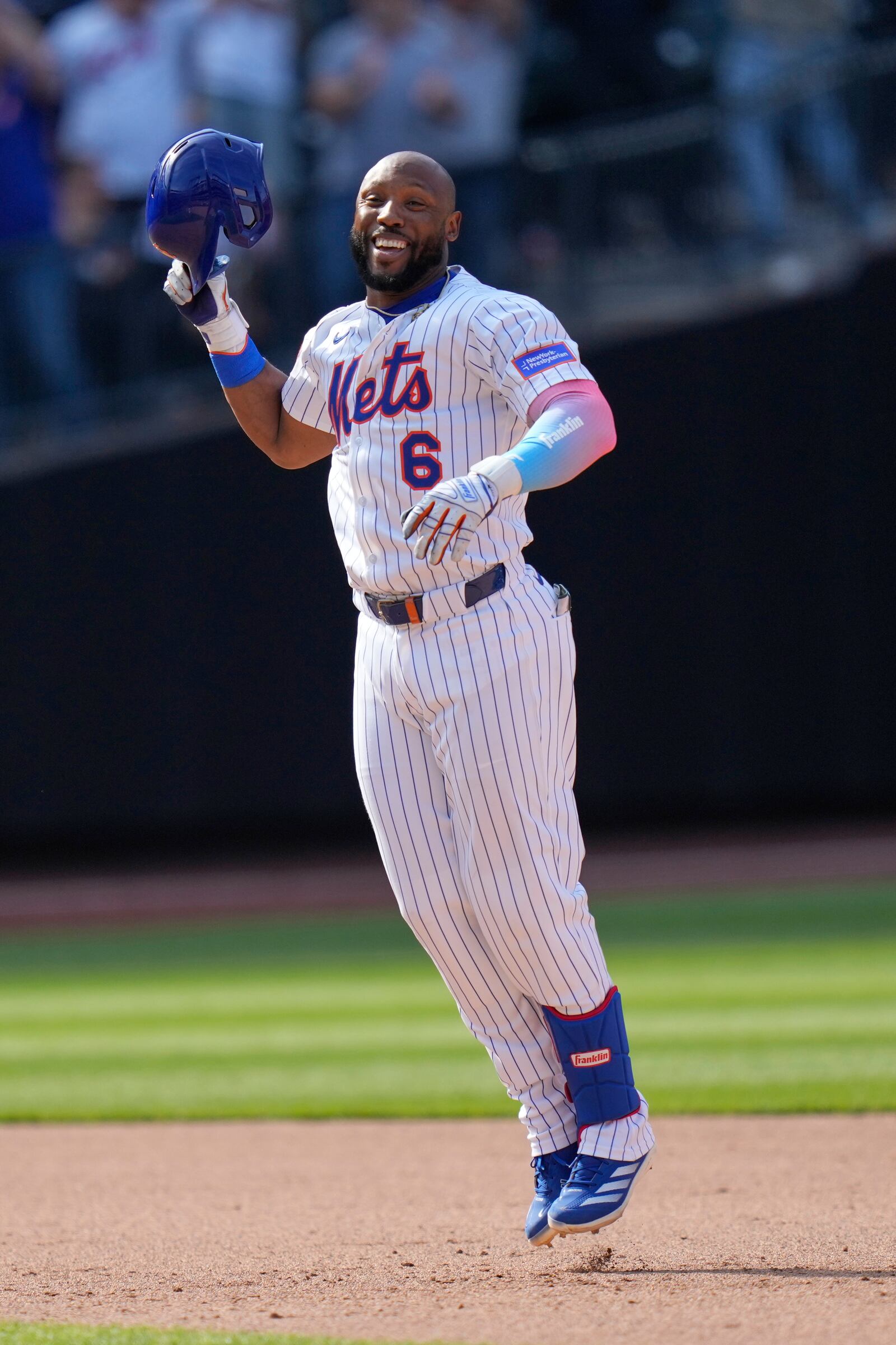 New York Mets' Starling Marte reacts after hitting a walk-off single during the tenth inning of a baseball game against the Philadelphia Phillies, Wednesday, April 23, 2025, in New York. (AP Photo/Seth Wenig)
