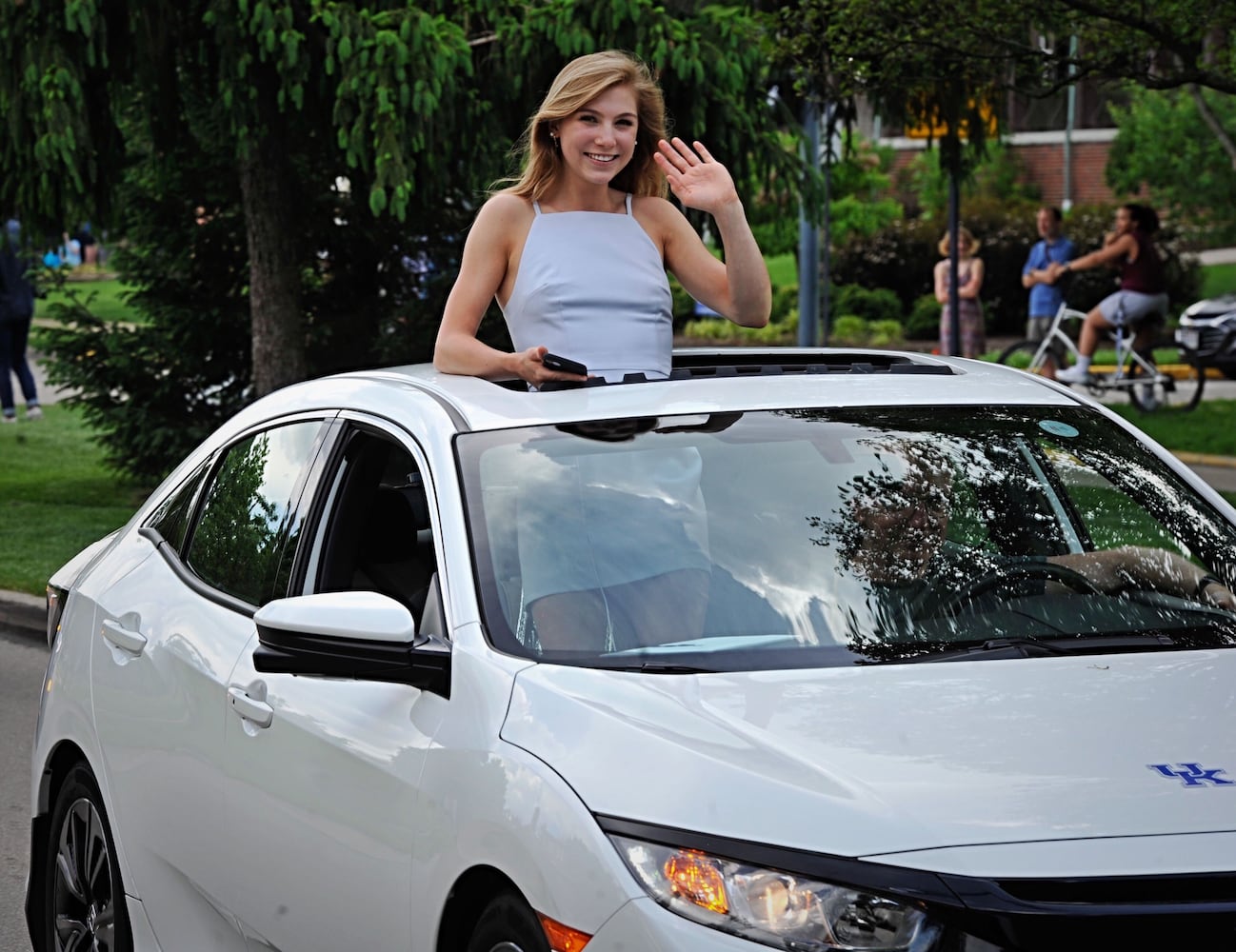 Oakwood community celebrates seniors during parade