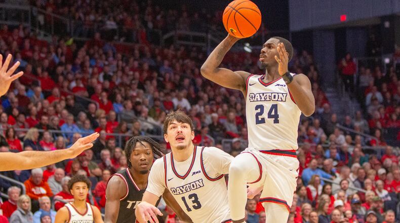 Kobe Elvis floats in the lane for two of his career-high 24 points. Jeff Gilbert/CONTRIBUTED