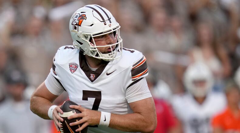Bowling Green quarterback Connor Bazelak (7) looks to pass against Texas A&M during the first quarter of an NCAA college football game, Saturday, Sept. 21, 2024, in College Station, Texas. (AP Photo/Sam Craft)