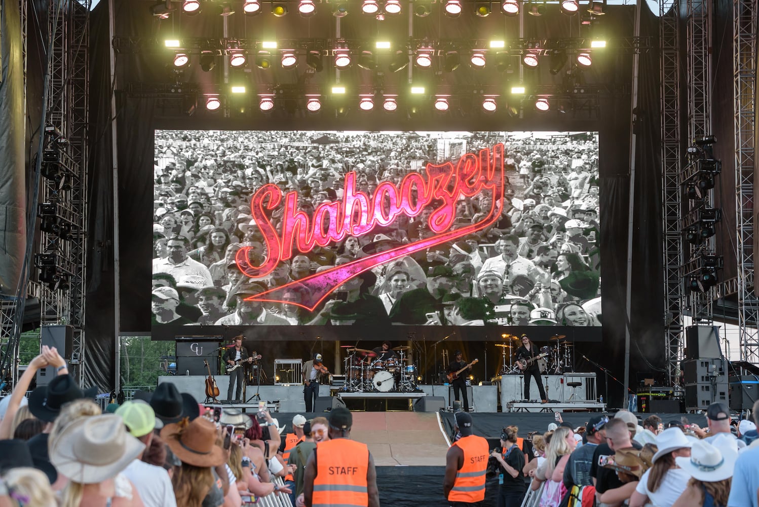PHOTOS: Carrie Underwood & Shaboozey at the 2025 Voices of America Country Music Fest