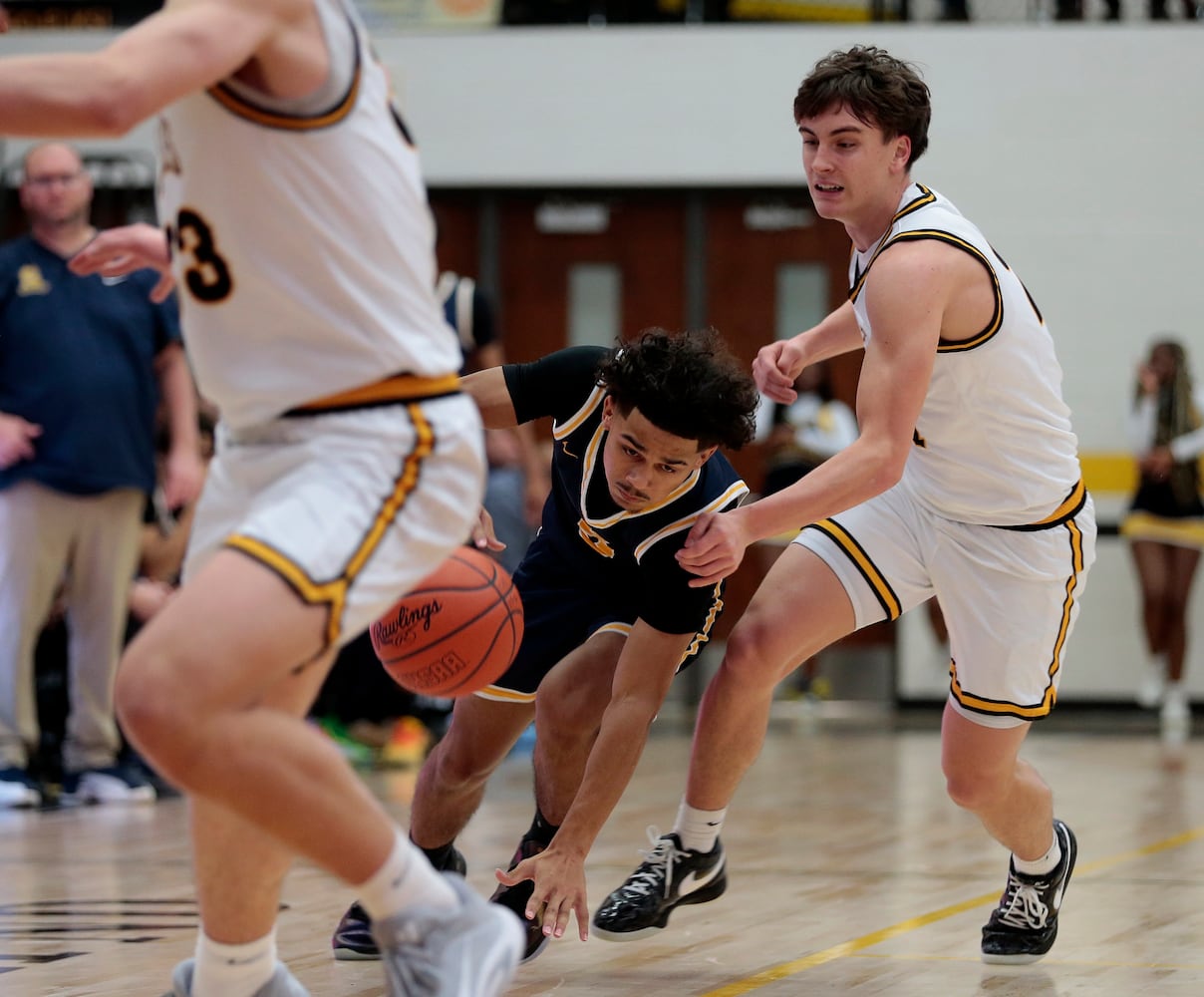 Springfield Centerville basketball