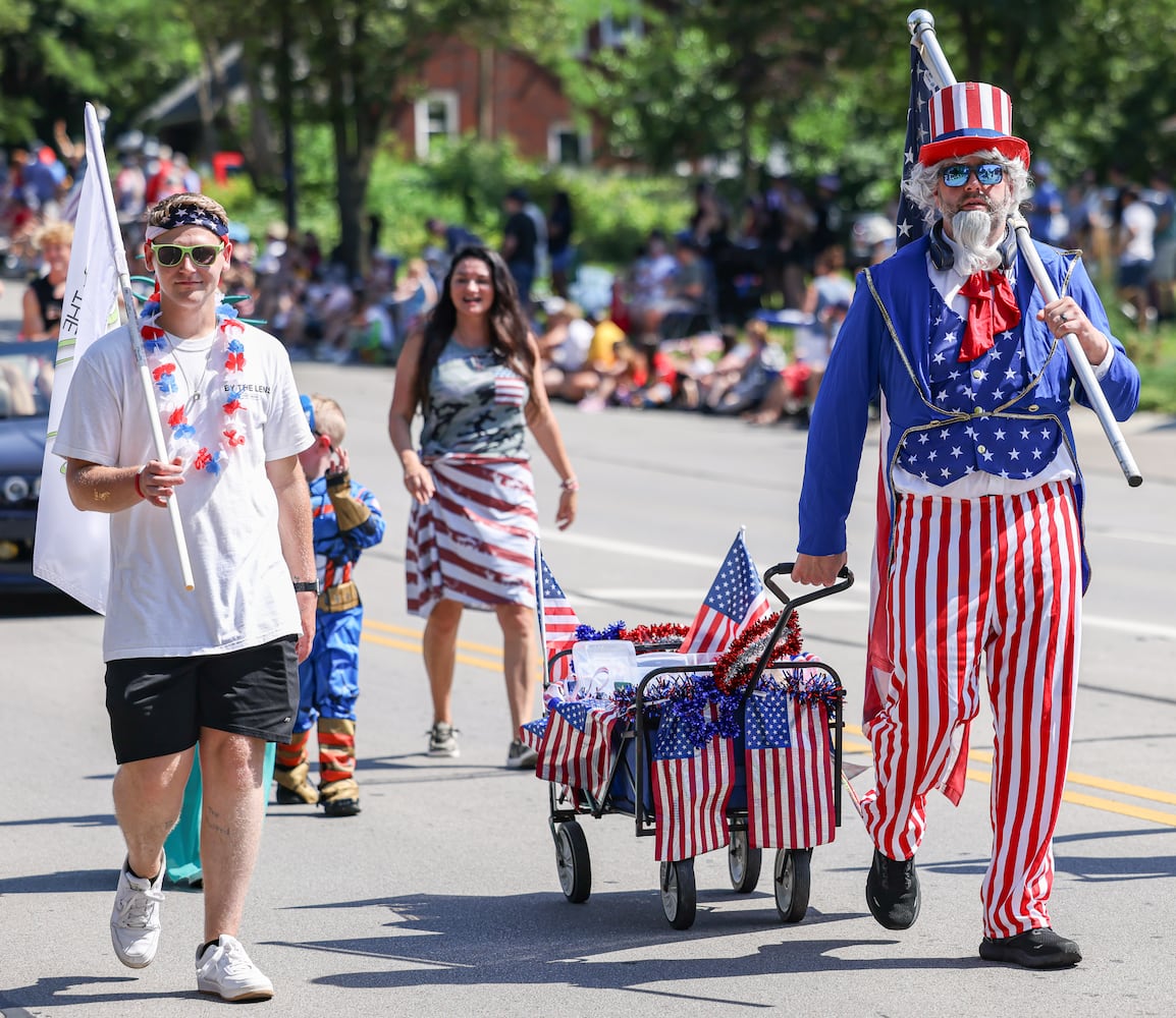 070425 DDN Americana Festival Parade Centerville