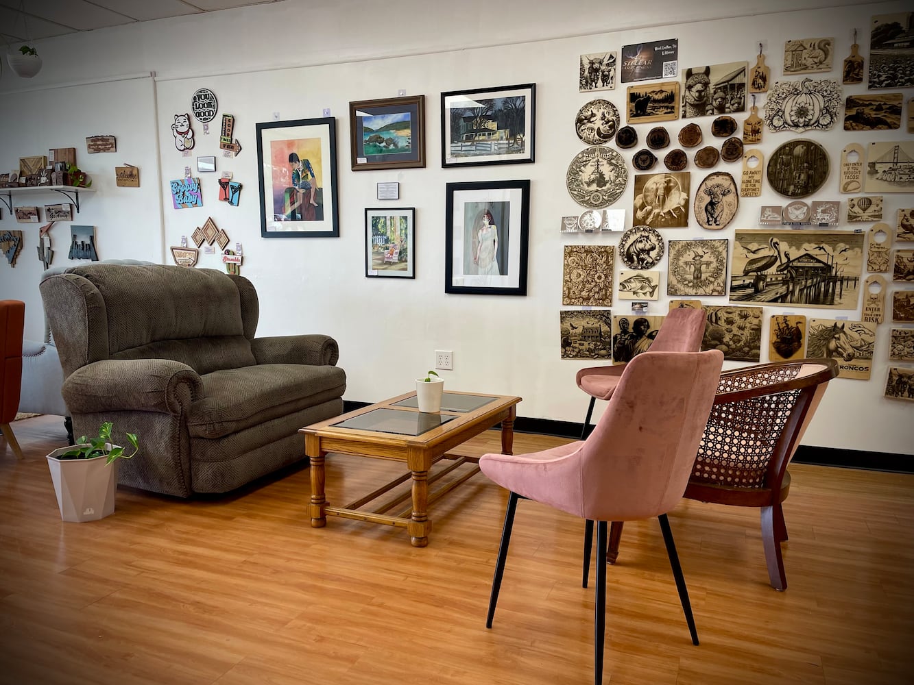 Home Sweet Home - Wine Bar & Gallery