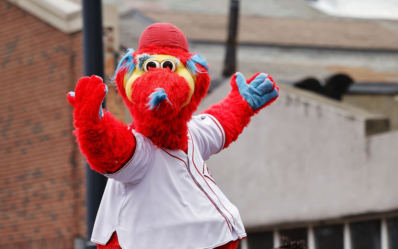 032725 Reds Parade