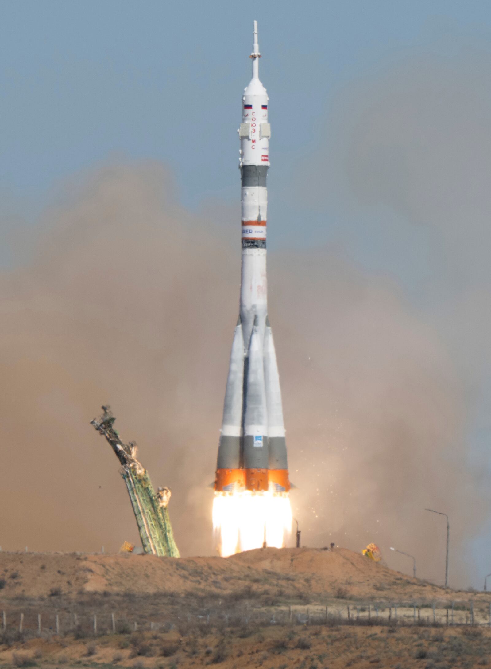 A Russian Soyuz rocket carrying a Soyuz MS-27 spacecraft with NASA astronaut Jonny Kim and Roscosmos cosmonauts Sergey Ryzhikov and Alexey Zubritsky, lifts off for the International Space Station from the Russian leased Baikonur cosmodrome, Kazakhstan, Tuesday, April 8, 2025. (Joel Kowsky/NASA via AP)
