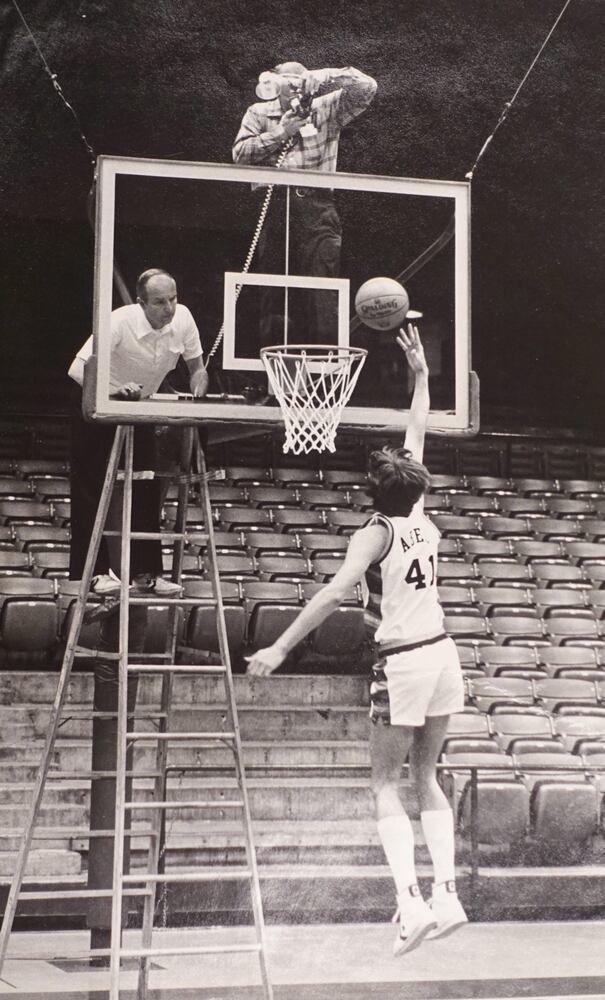 Dayton Flyers basketball archive