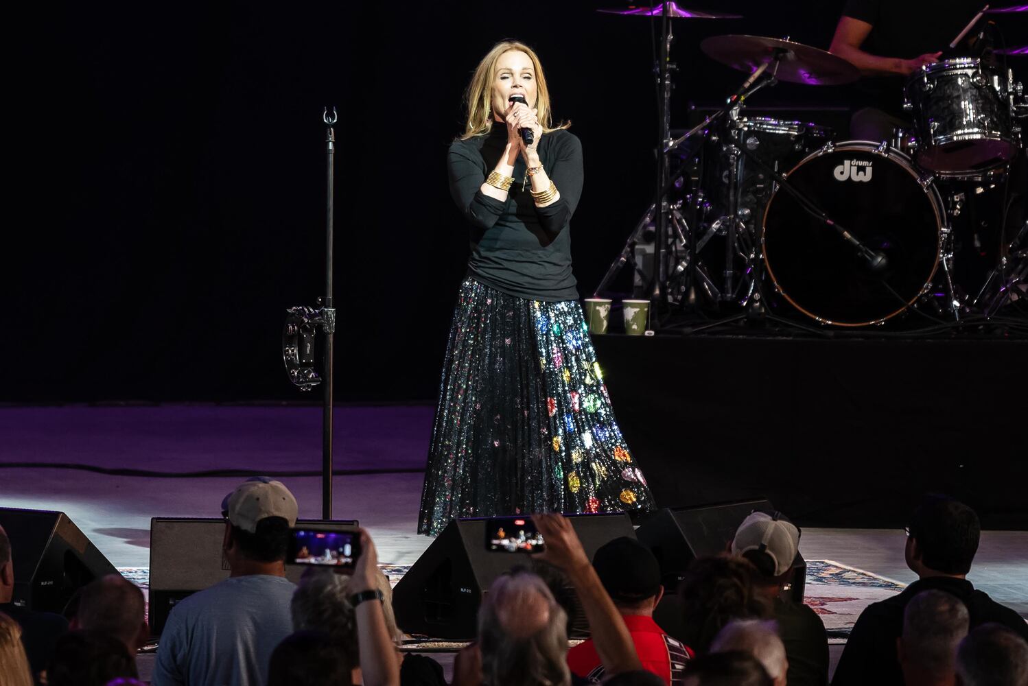 PHOTOS: Belinda Carlisle & M. Ross Perkins Live at Rose Music Center