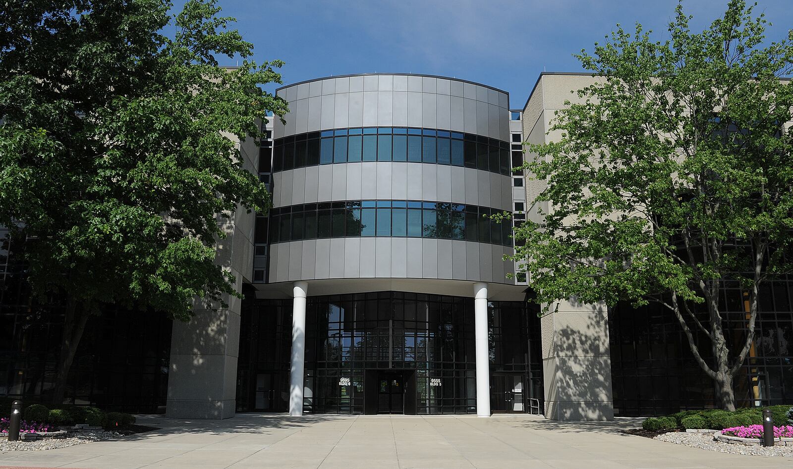 LexisNexis Buildings 5 and 6. MARSHALL GORBY\STAFF