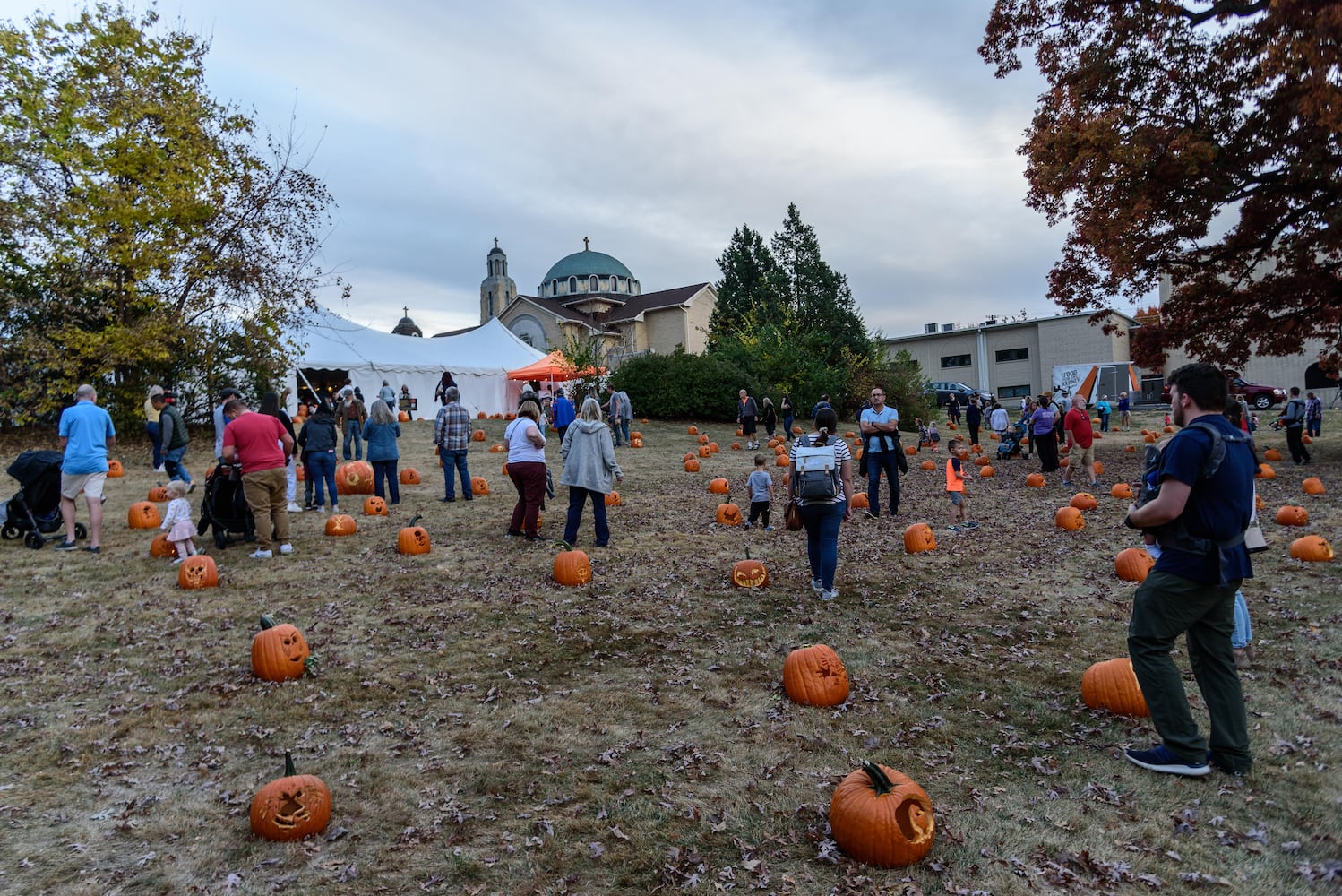 PHOTOS: The Stoddard Avenue Pumpkin Glow