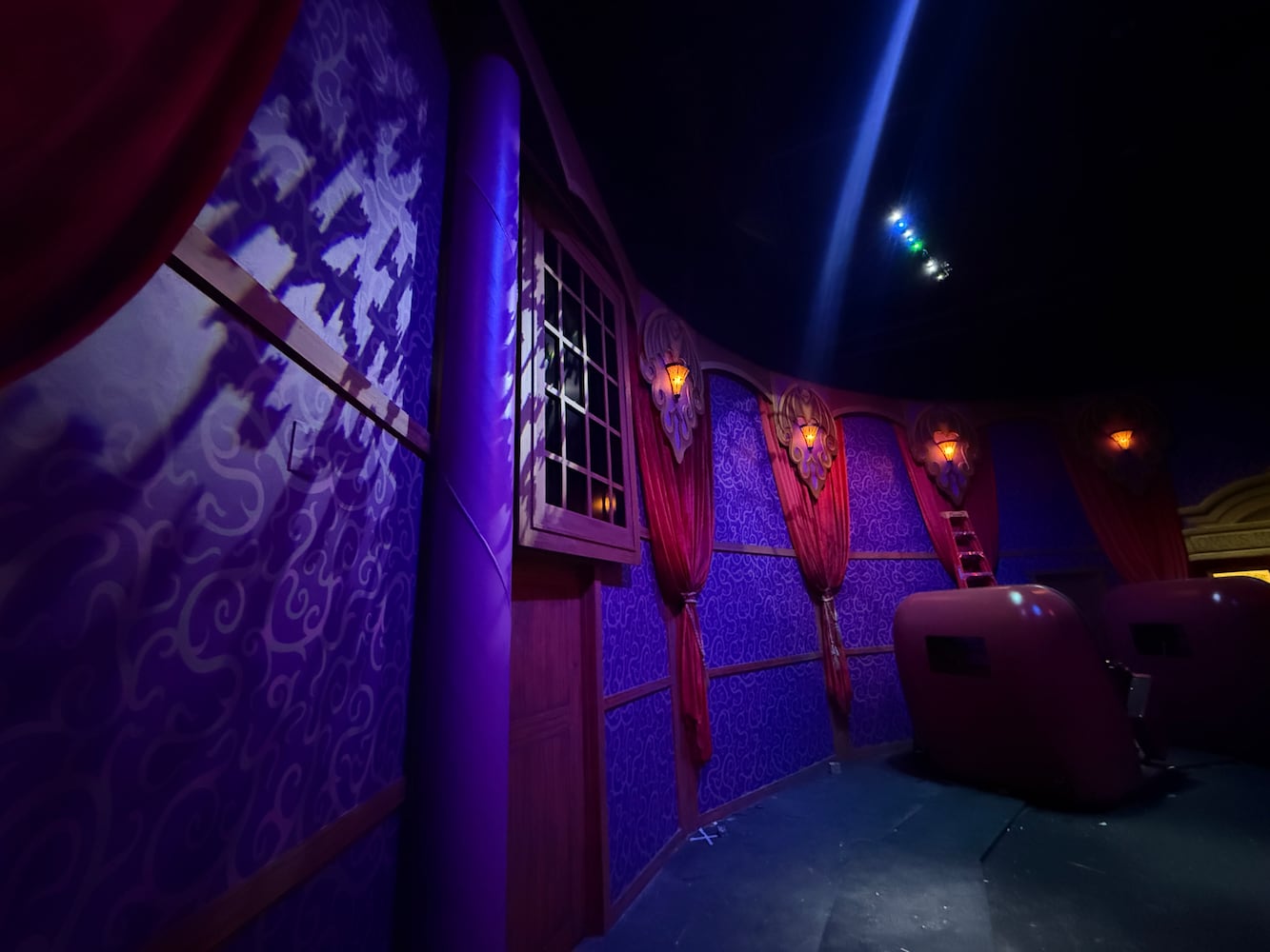 Phantom Theatre: Opening Nightmare